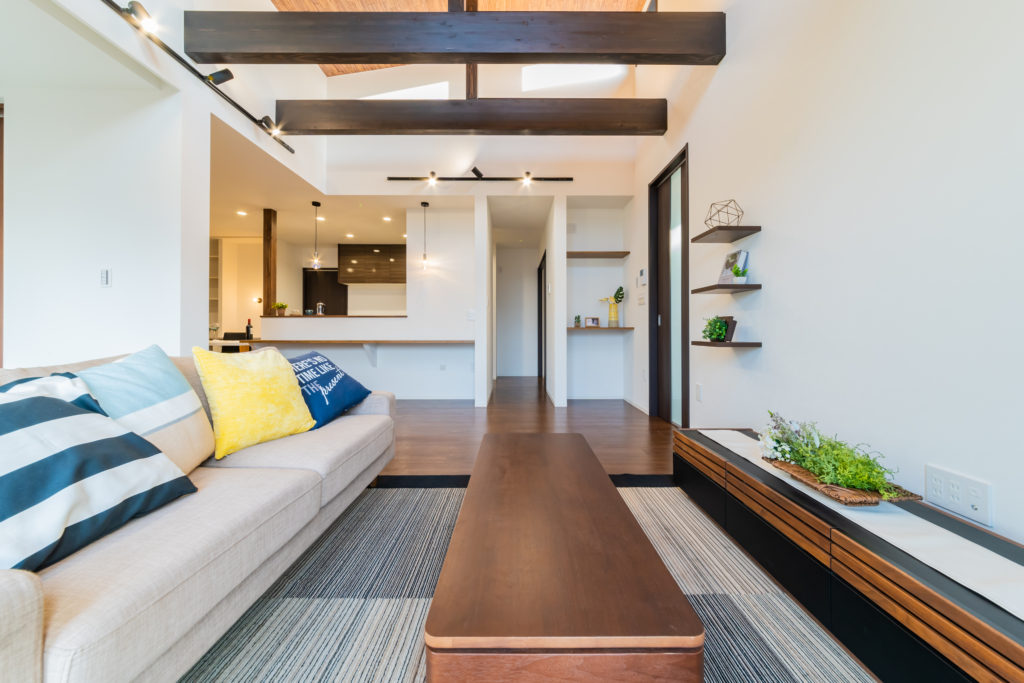 モダンな片流れ屋根の4LDK平屋住宅